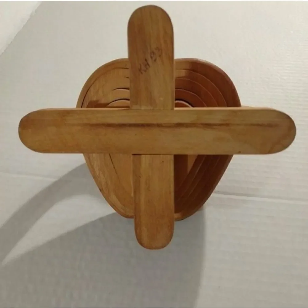 Very Nice Vintage Small Collapsible Wooden Apple Basket